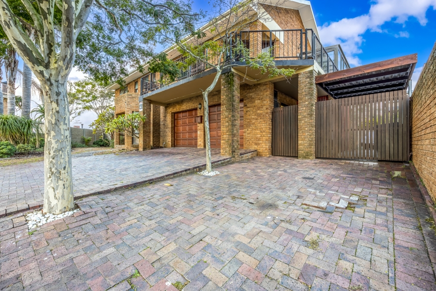 6 Bedroom Property for Sale in Brackenfell South Western Cape